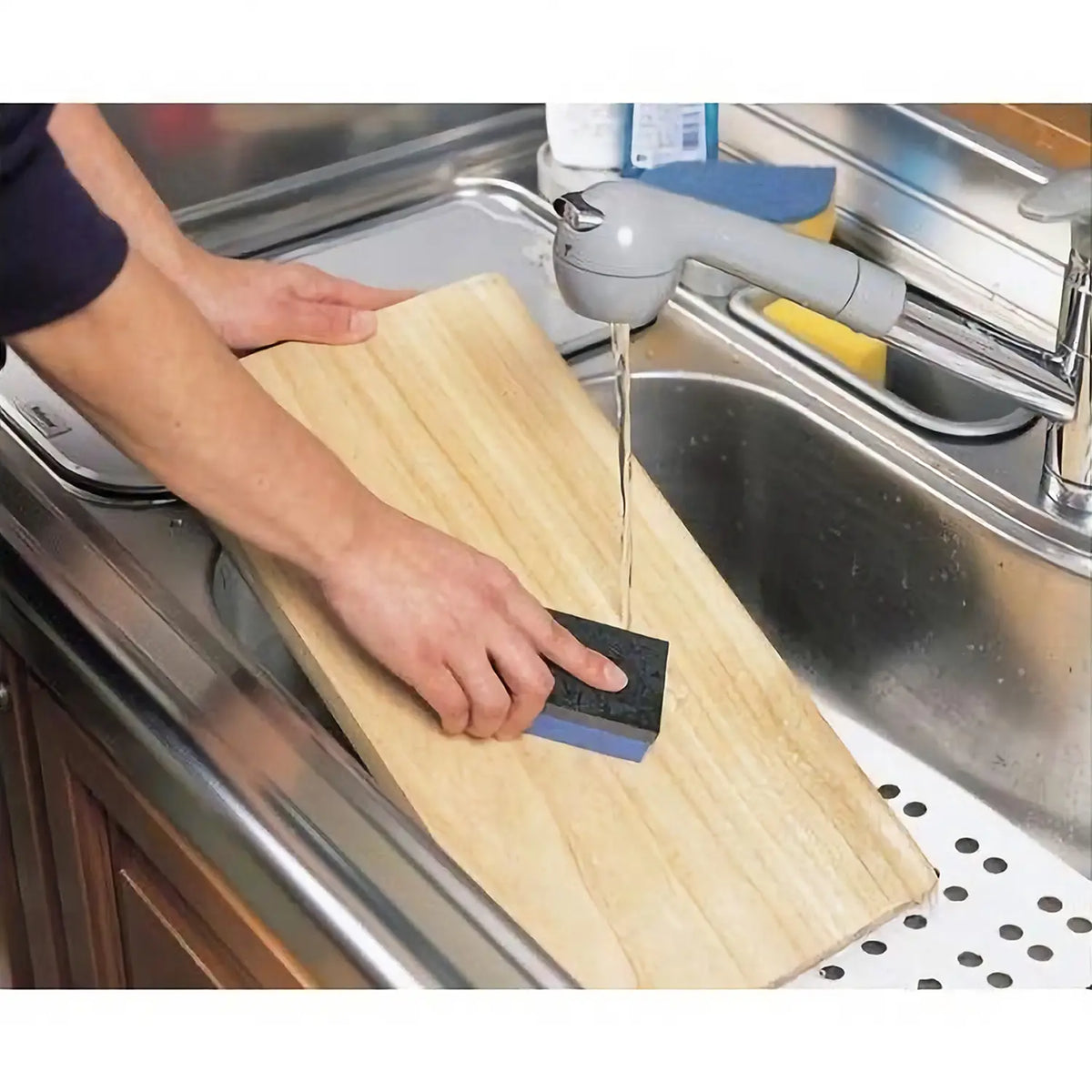 Kato Sangyo Foamed Polyethylene Cutting Board Scraper &amp; Kitchen Knife Sharpener