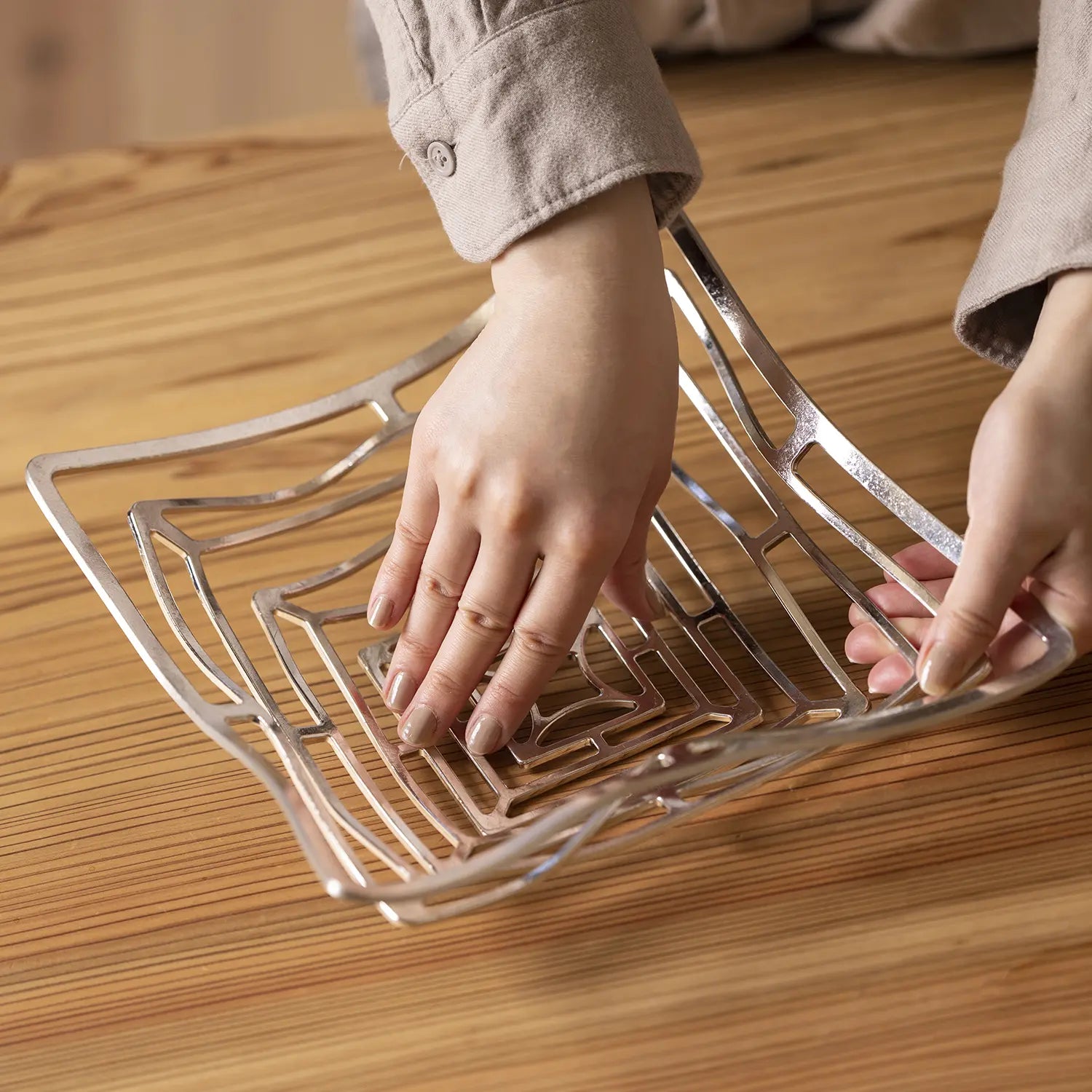 Nousaku Kago Tin Square Bendable Serving Basket – Globalkitchen Japan