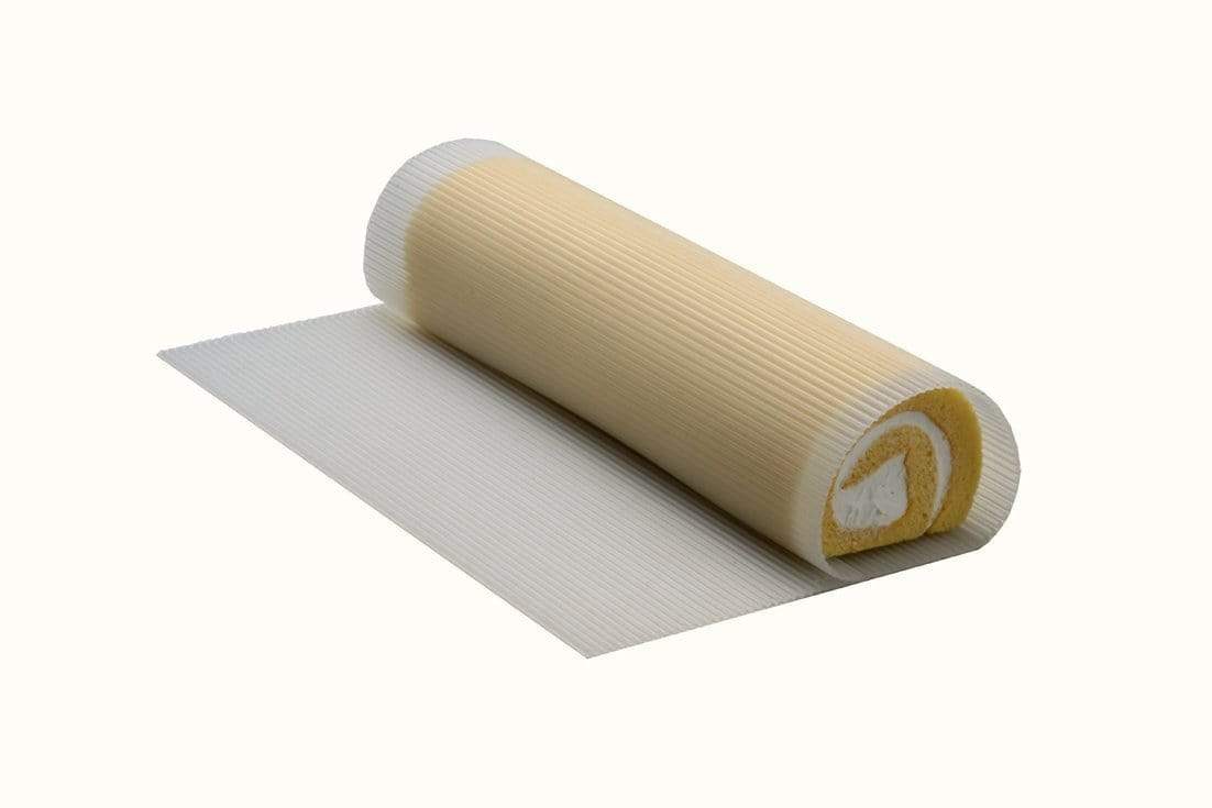 https://www.globalkitchenjapan.com/cdn/shop/products/tigercrown-silicone-makisu-sushi-maki-roll-mat-pastry-roll-mats-22500635343.jpg?v=1564003993