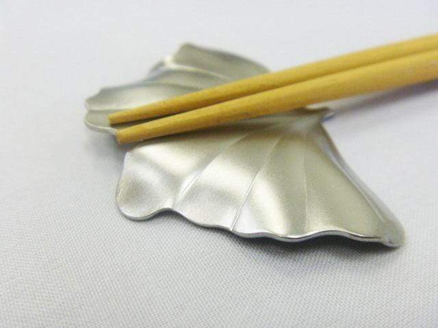Tsubame Shinko Stainless Steel Ginkgo Chopstick Rest (2 colours) Chopstick Rests